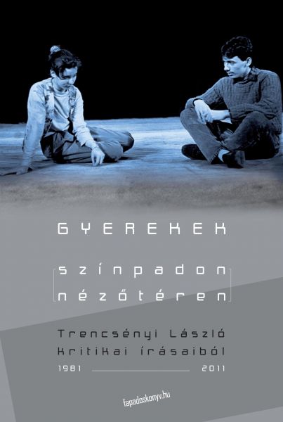 Gyerekek színpadon-nézőtéren